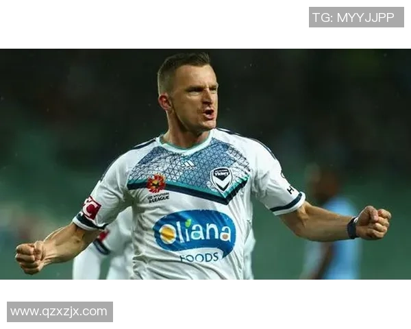 全球顶级球星亲笔签名足球珍藏品拍卖盛会